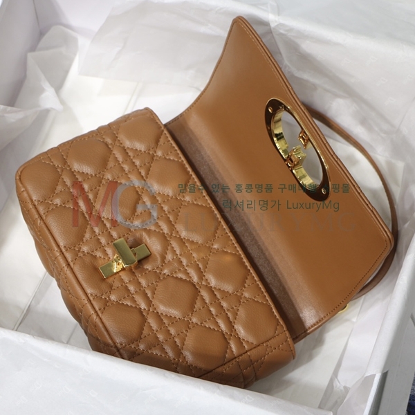 ũ������ ��� ī�ι� CD6108-A-4