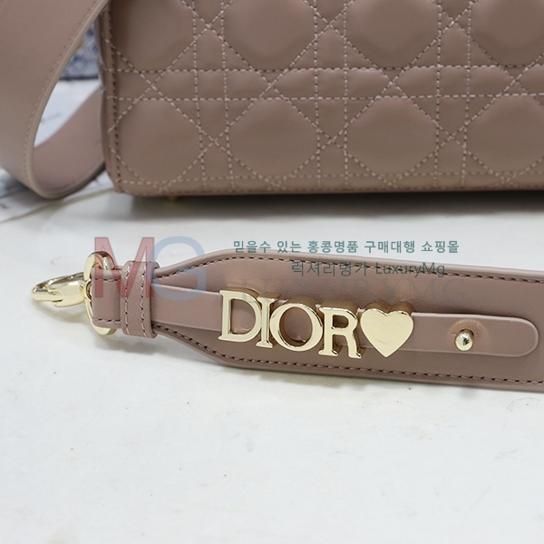 ��� ���̵�� �̴� 20SS08527-A1-6