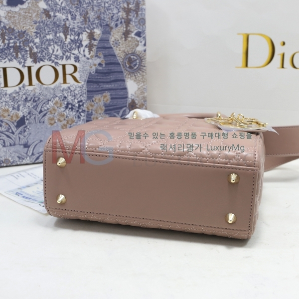 ��� ���̵�� �̴� 20SS08527-A1-6