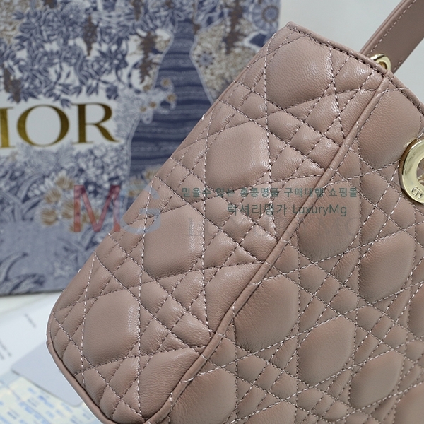 ��� ���̵�� �̴� 20SS08527-A1-6