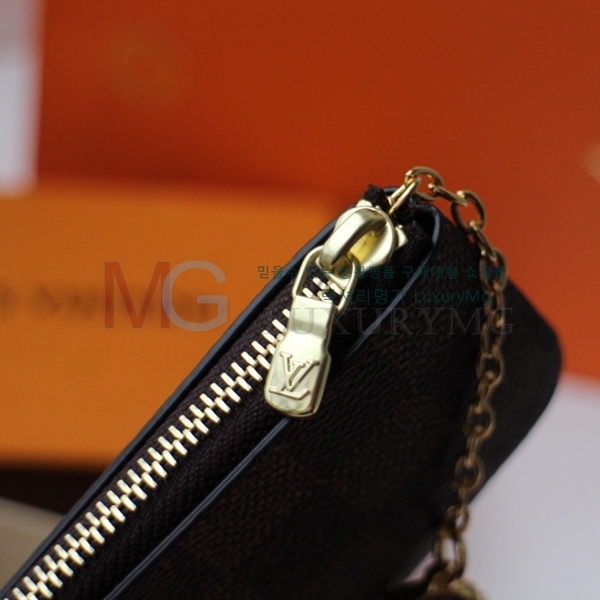 ���̺��� ���׷� Ű�Ŀ�ġ ī������ M62650-A-4