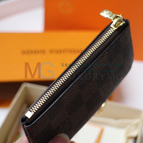 ���̺��� ���׷� Ű�Ŀ�ġ ī������ M62650-A-4