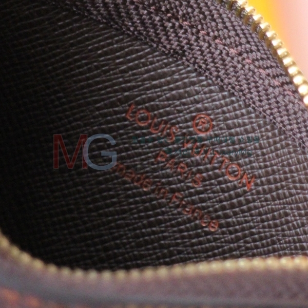 ���̺��� ���׷� Ű�Ŀ�ġ ī������ M62650-A-4