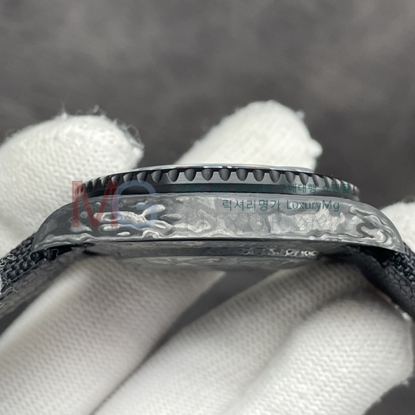 �η��� �Ż� �ð� RM318666-2