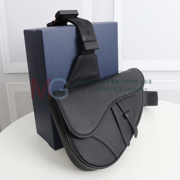 ��� ����� SADDLE 1ADPO093-4