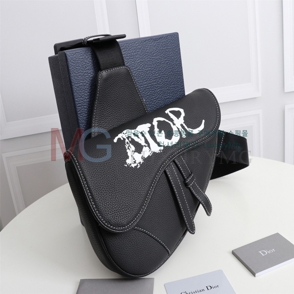 ��� ����� SADDLE 1ADPO093-1