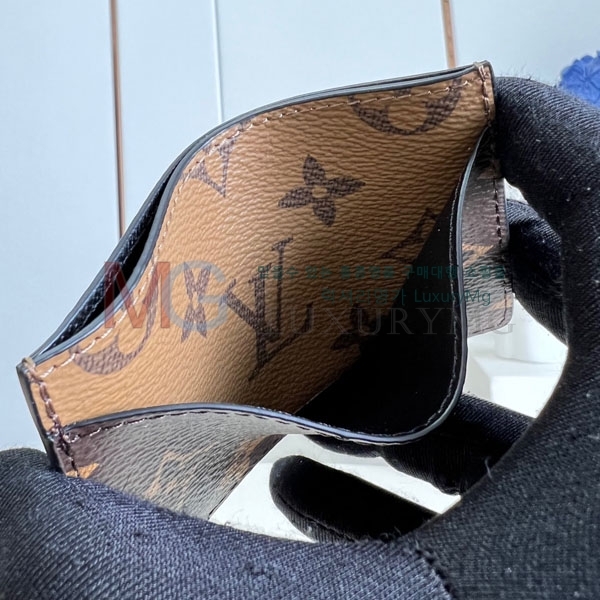 ���̺��� ī��Ȧ�� ���׷� M69161