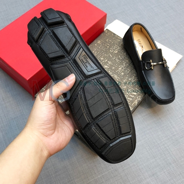 ��󰡸� ���� FO56622