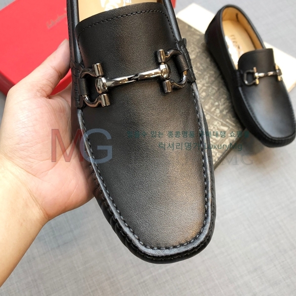 ��󰡸� ���� FO56622