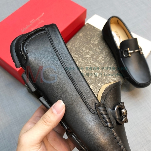 ��󰡸� ���� FO56622