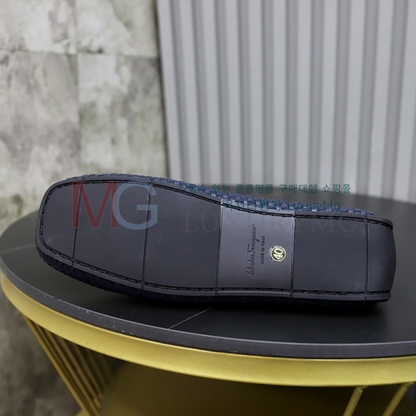��󰡸� ���� JH002634-1