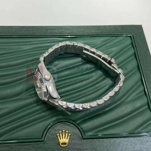 (200�� ����ǰ) �η��� ���̽��� ������� ��������Ʈ �ð� RO177651-3(28mm)