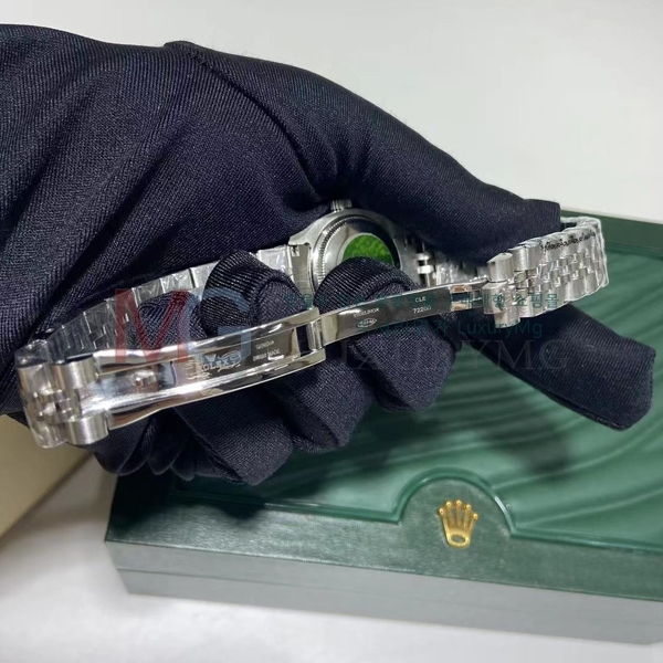 (200�� ����ǰ) �η��� ���̽��� ������� ��������Ʈ �ð� RO177651-3(28mm)