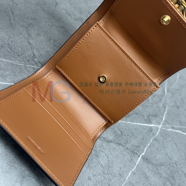 ������ Ʈ������ ���� 10D782-1