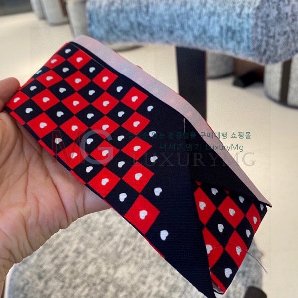 ��� Ʈ���� DI256815-1