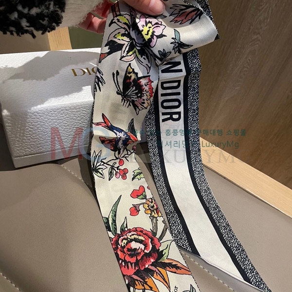��� Ʈ���� DI256813-1