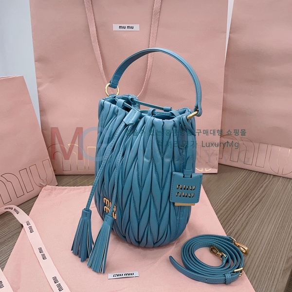 �̿�̿� �ΰ� ��Ʋ��� ����� 5BE084-4