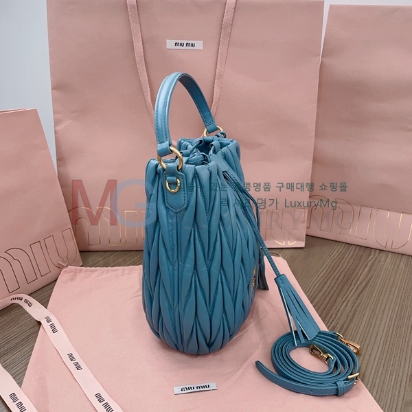 �̿�̿� �ΰ� ��Ʋ��� ����� 5BE084-4