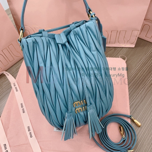 �̿�̿� �ΰ� ��Ʋ��� ����� 5BE084-4