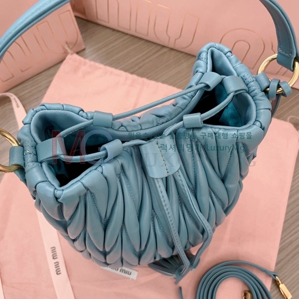 �̿�̿� �ΰ� ��Ʋ��� ����� 5BE084-4