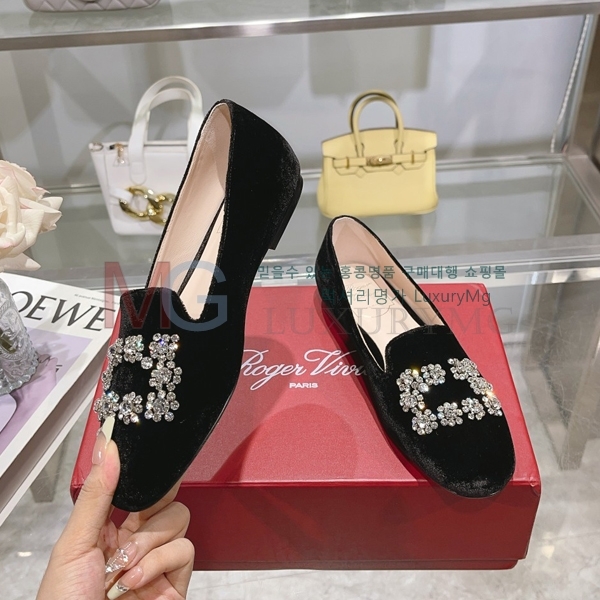 ������� ���� RV10035