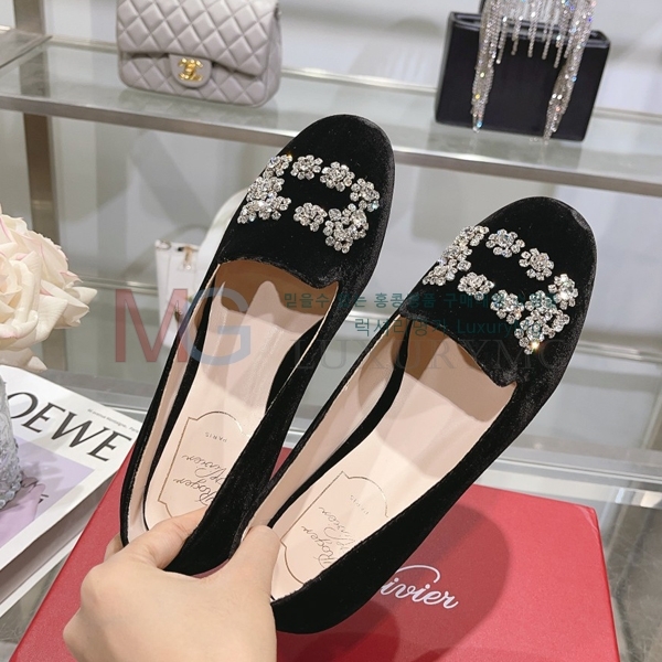 ������� ���� RV10035