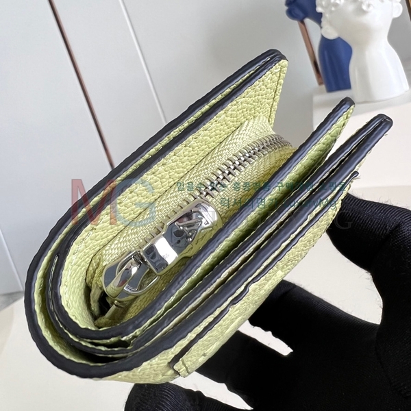 ���̺��� ���߸� ���� �۽� M82515