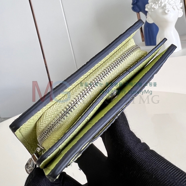 ���̺��� ���߸� ���� �۽� M82515