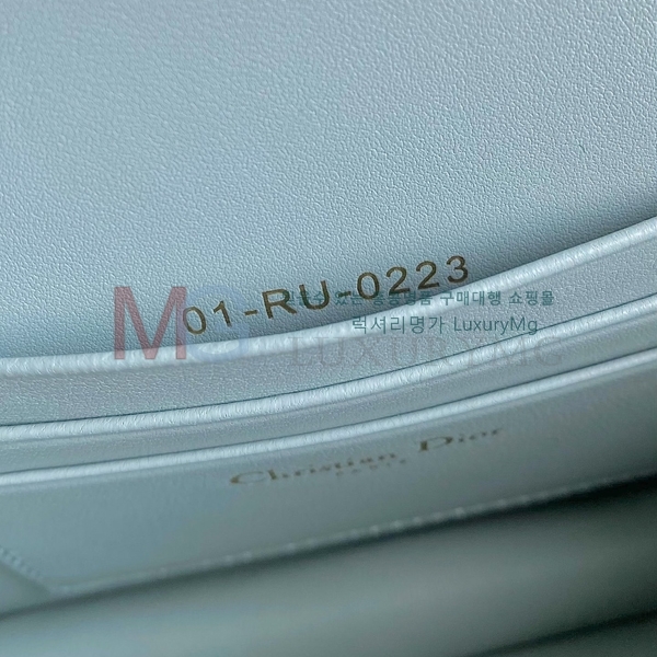 ��� �̽� ī�� �̴Ϲ� M65533-100
