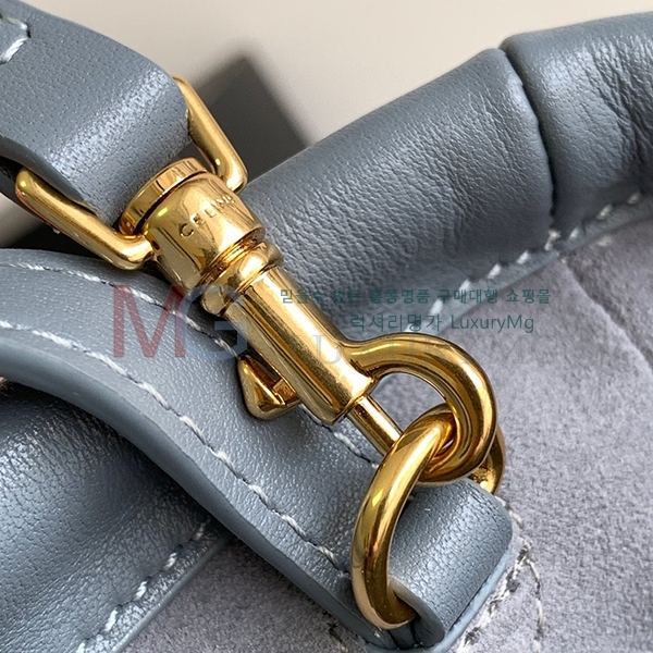 ������ ī�ٽ� ��ο콺Ʈ�� Ʈ������ �� 111013-A-5