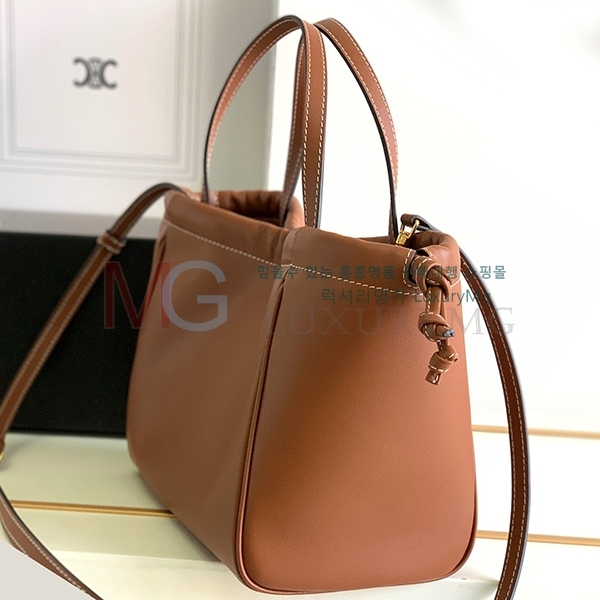 ������ ī�ٽ� ��ο콺Ʈ�� Ʈ������ �� 111013-A-3