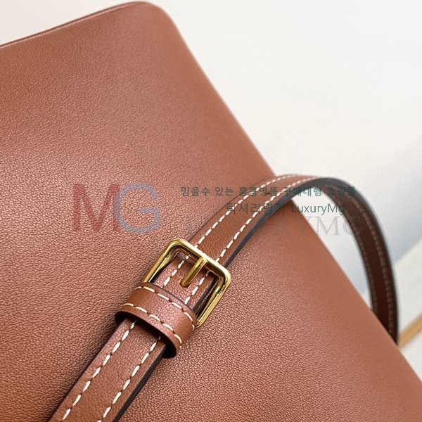 ������ ī�ٽ� ��ο콺Ʈ�� Ʈ������ �� 111013-A-3