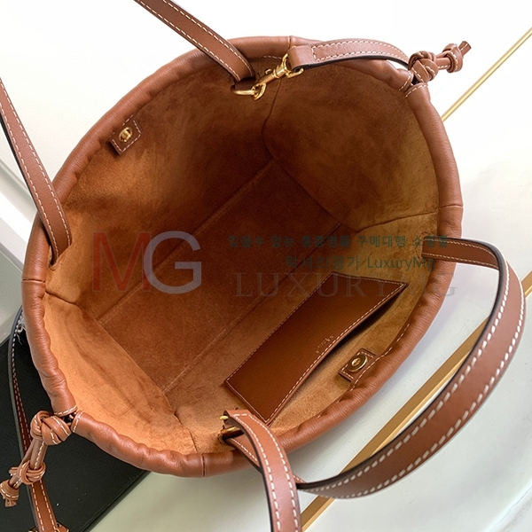 ������ ī�ٽ� ��ο콺Ʈ�� Ʈ������ �� 111013-A-3