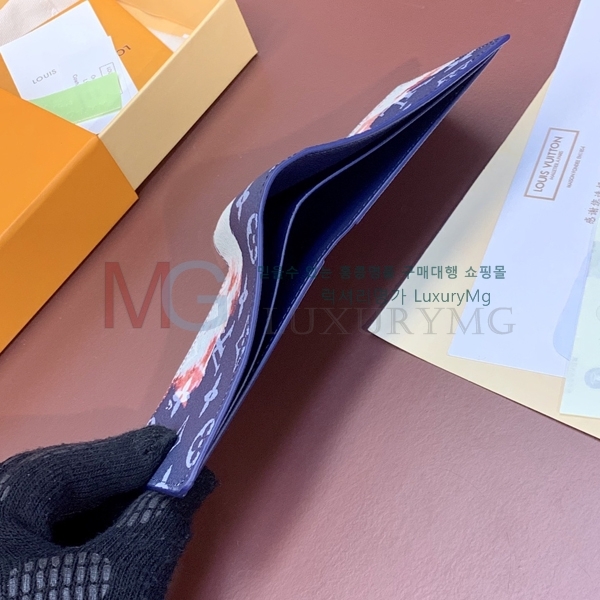���̺��� ������ ������ M82828