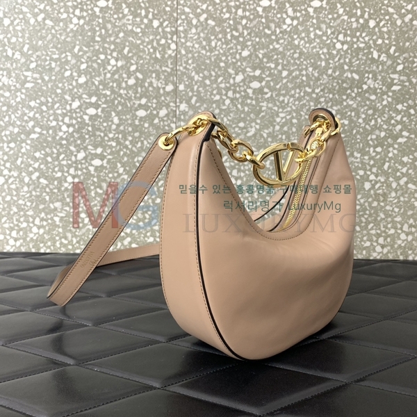 �߷�Ƽ�� ���̷ΰ� �� �̴� ȣ���� V0096-6