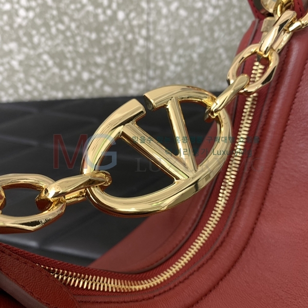 �߷�Ƽ�� ���̷ΰ� �� �̴� ȣ���� V0096-3