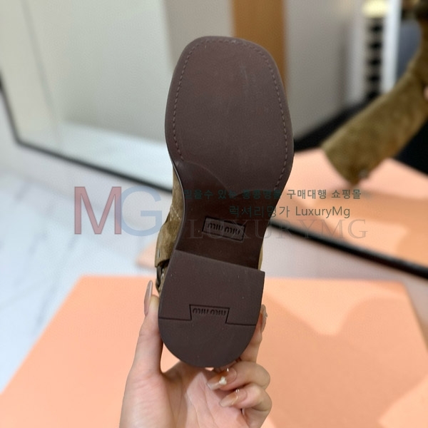 �̿�̿� ���� ��Ŀ M5766503-4