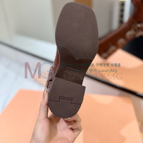 �̿�̿� ���� ��Ŀ M5766505-3