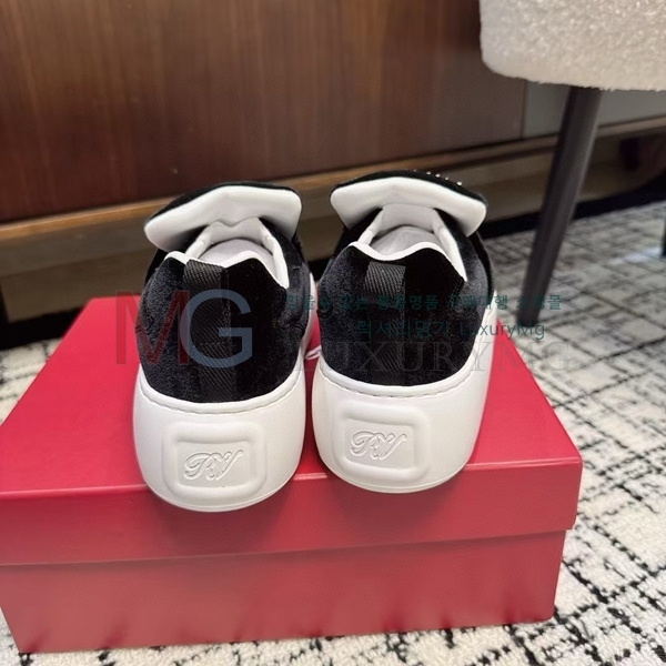 ���� ������� ��� ����Ŀ�� 5R561182-2