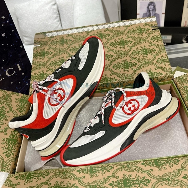  ���� Gucci  Run ����Ŀ�� GU250215