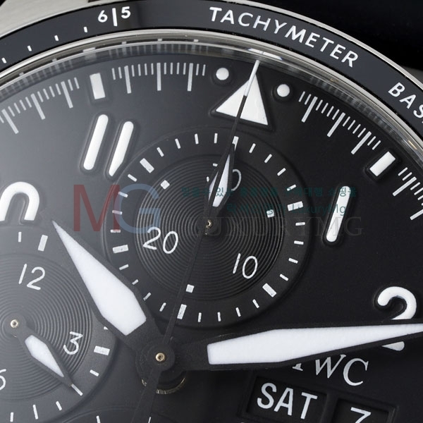  ���̴������� �����ƽ �ð� W69385-3 (41mm)