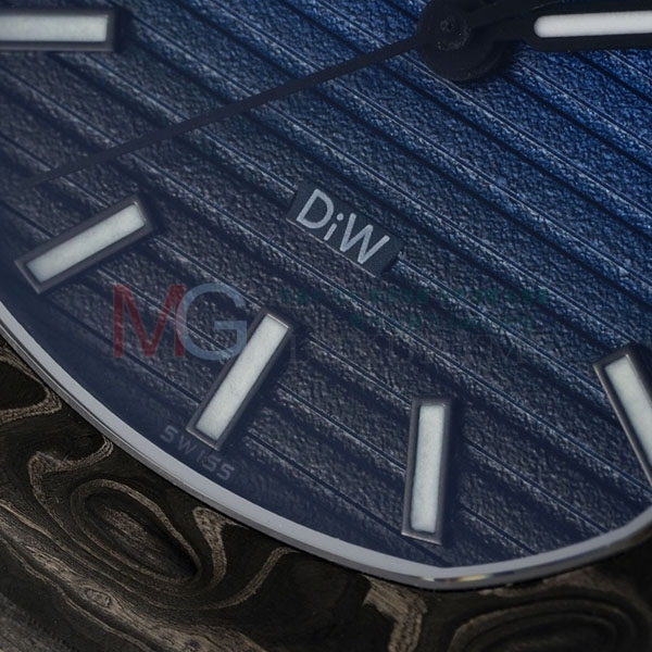 �����ʸ� DIW �ð� 71117-2