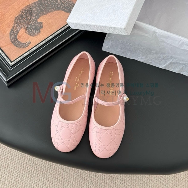  ��� �÷����� DR834025