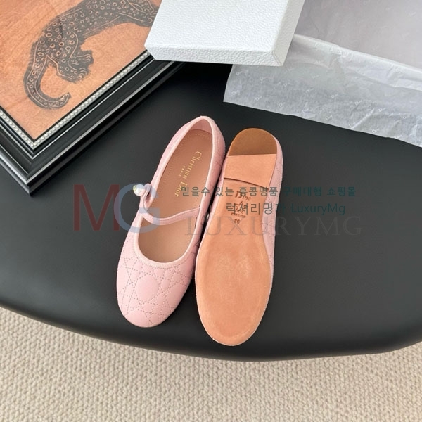  ��� �÷����� DR834025