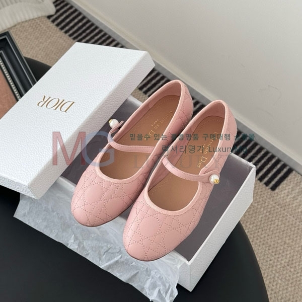  ��� �÷����� DR834025