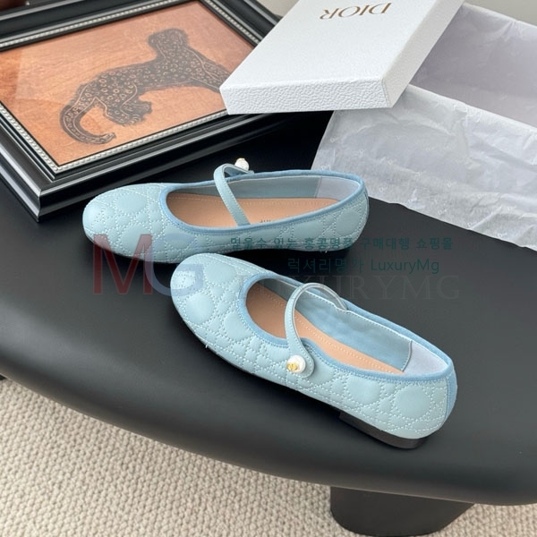  ��� �÷����� DR834025-2