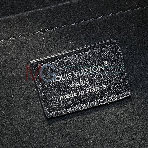 ���̺��� ���ǵ� Ʈ��ũ 20 M14575