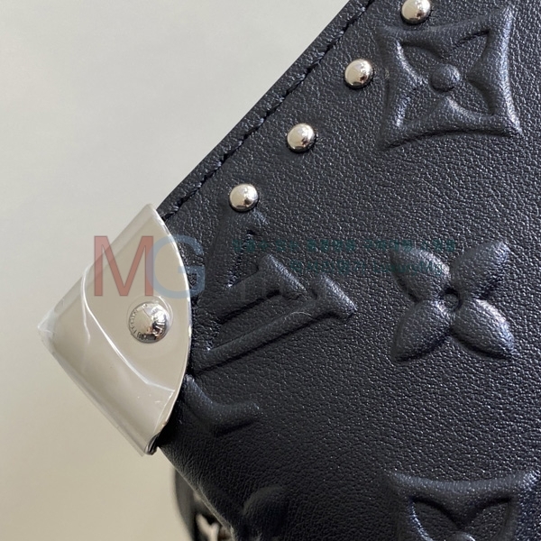���̺��� ���ǵ� Ʈ��ũ 20 M14575