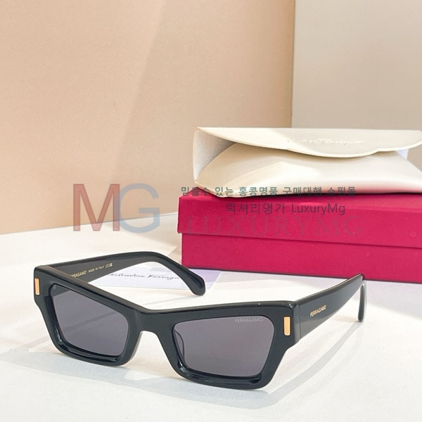 ��󰡸� ���۶� FO599061