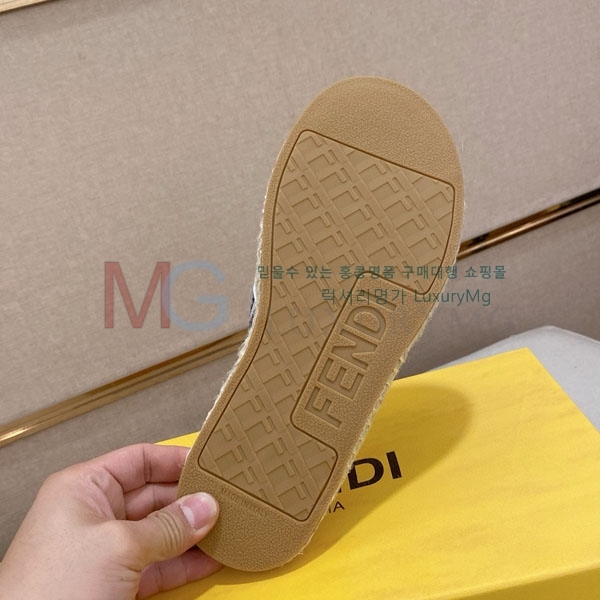 ��� ���� ������ AT553302-7